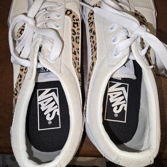 VANS Sneakers Women's Size 7.5 Leopard Print Skate Board Lace Up Shoes 507698 - Picture 3 of 6